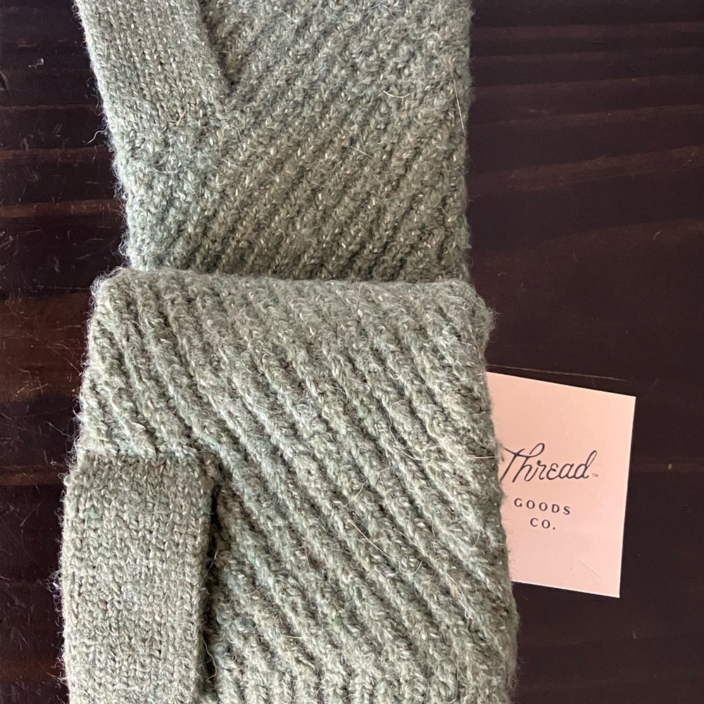 NWT Fingerless Mittens - Picture 2 of 3